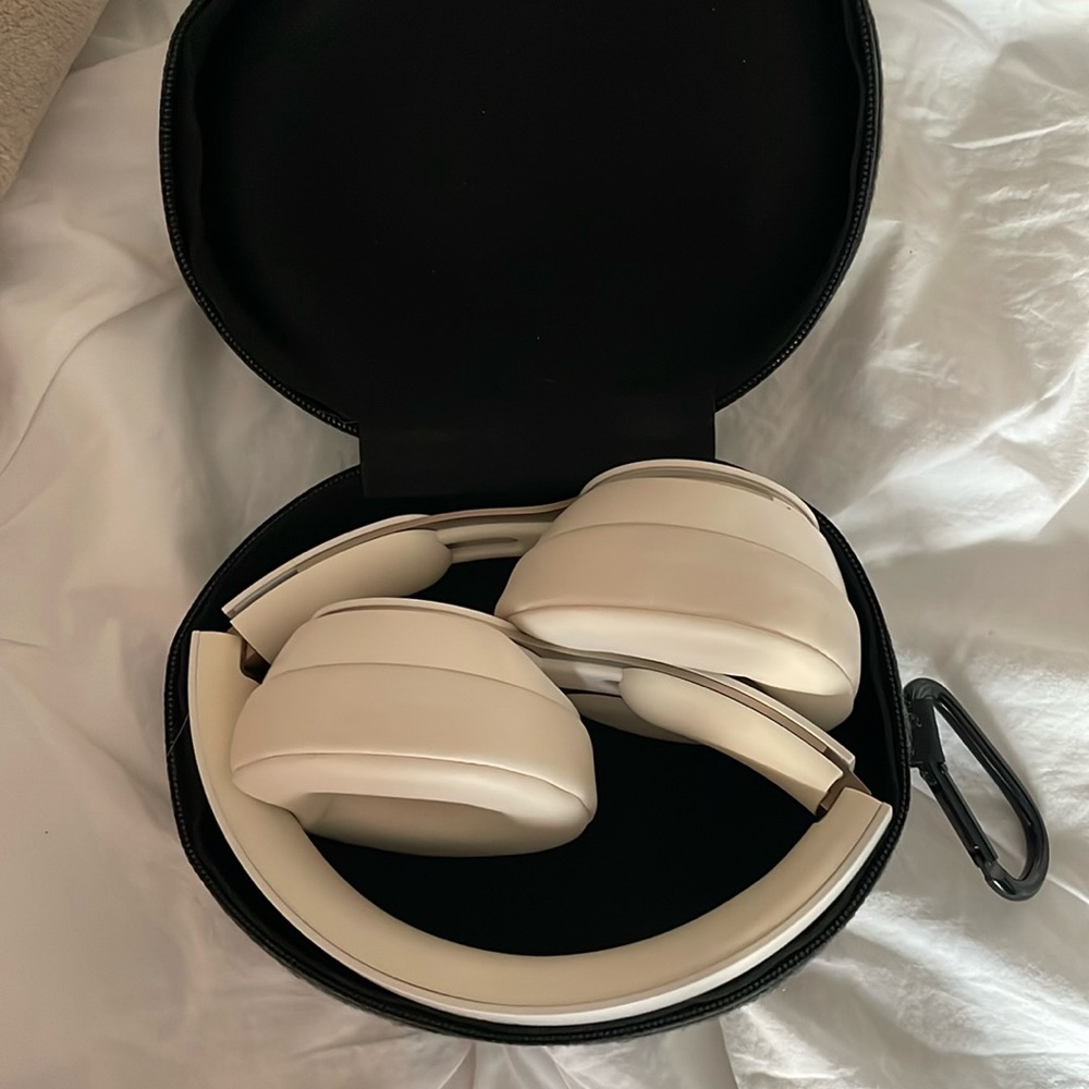 Beats Solo pro